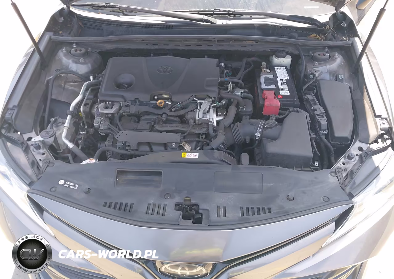 2018 Toyota Camry Le VIN:4T1B11HK6JU114897 - 10
