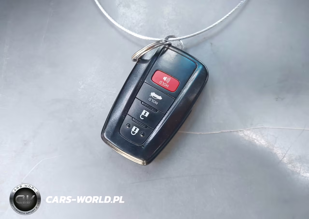 2018 Toyota Camry Le VIN:4T1B11HK6JU114897 - 11