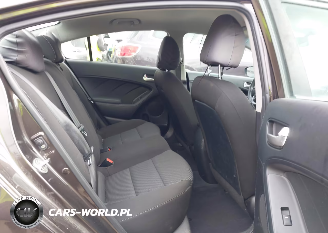 2018 Kia Forte Lx VIN:3KPFK4A76JE217472 - 8