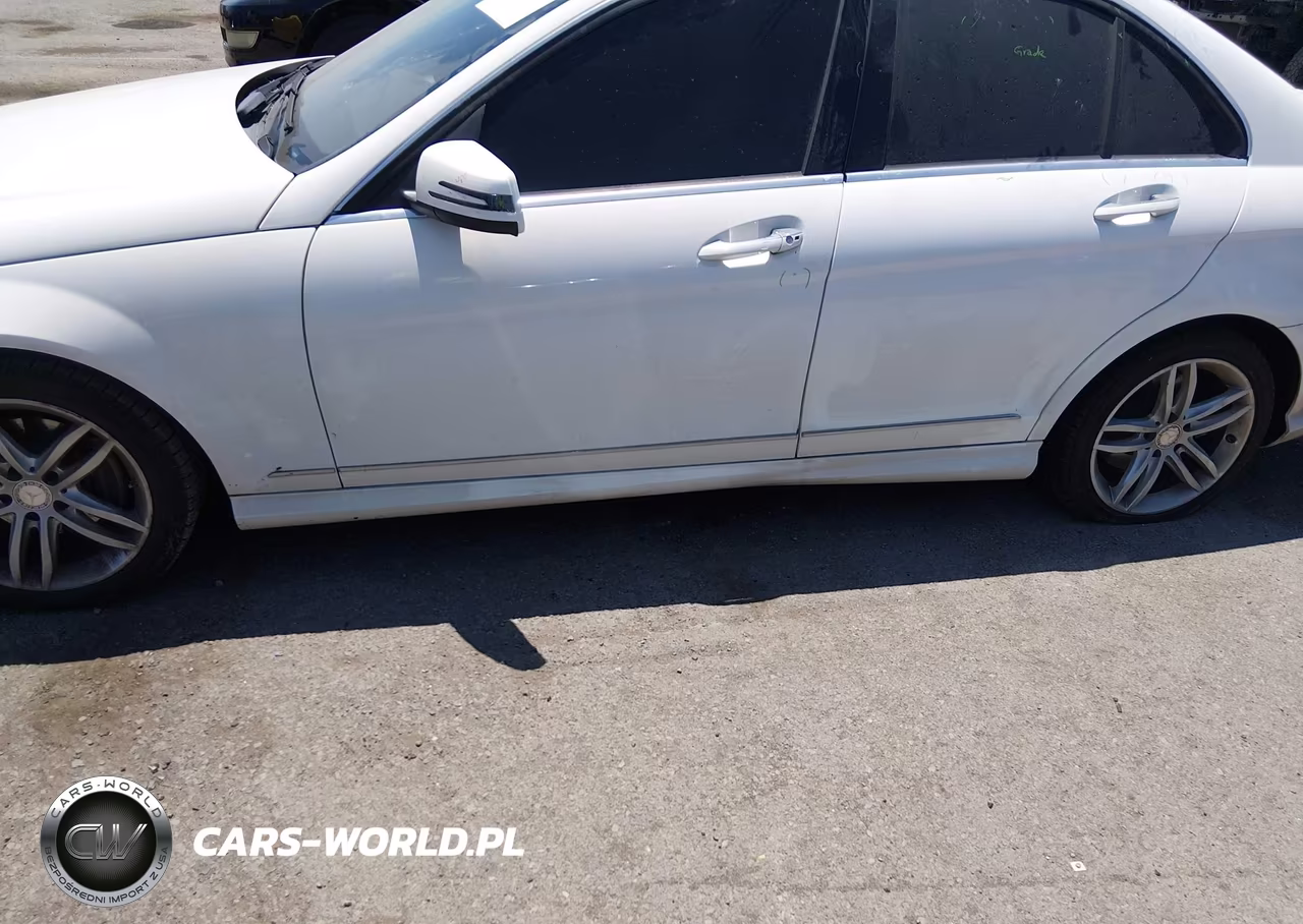 2014 Mercedes-Benz C 250 Sport VIN:WDDGF4HB5EG248159 - 17