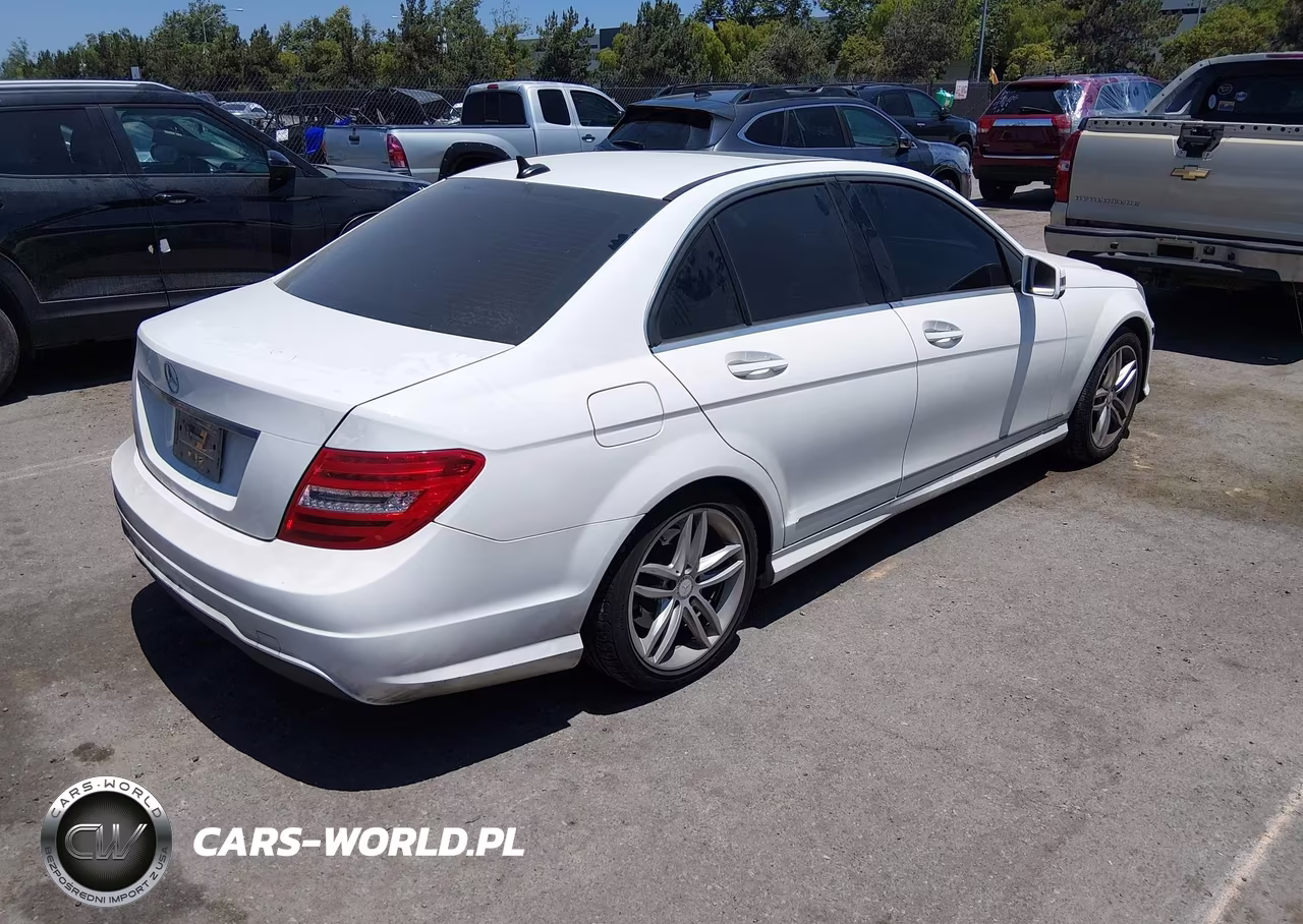 2014 Mercedes-Benz C 250 Sport VIN:WDDGF4HB5EG248159 - 4