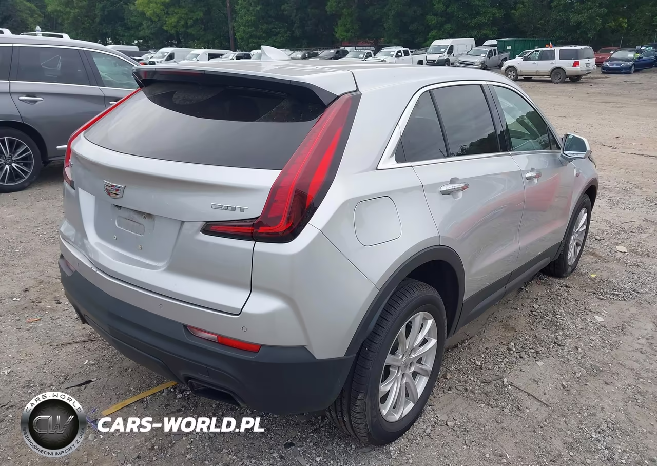 2019 Cadillac Xt4 Luxury VIN:1GYAZAR46KF102290 - 4