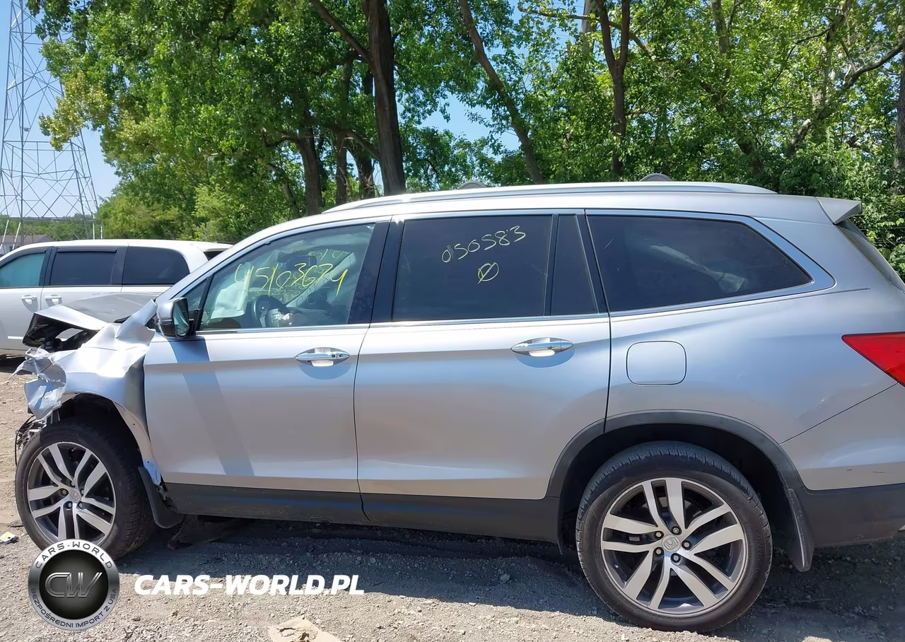 2016 Honda Pilot Elite VIN:5FNYF6H06GB050583 - 15