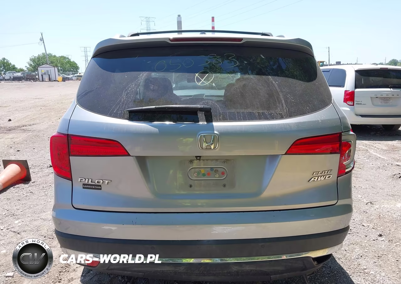 2016 Honda Pilot Elite VIN:5FNYF6H06GB050583 - 17