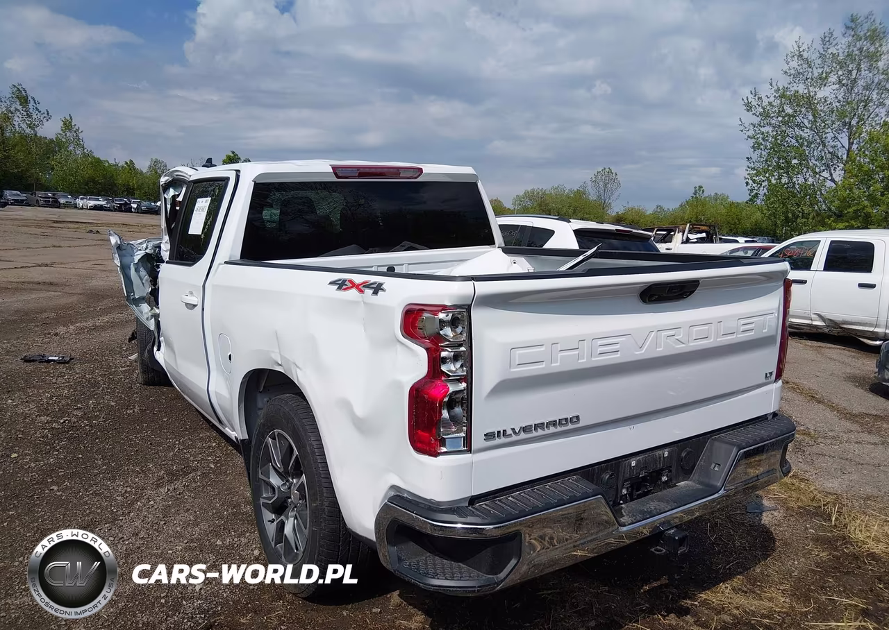 2024 Chevrolet Silverado 1500 VIN:3GCPDKEKXRG345554 - 3