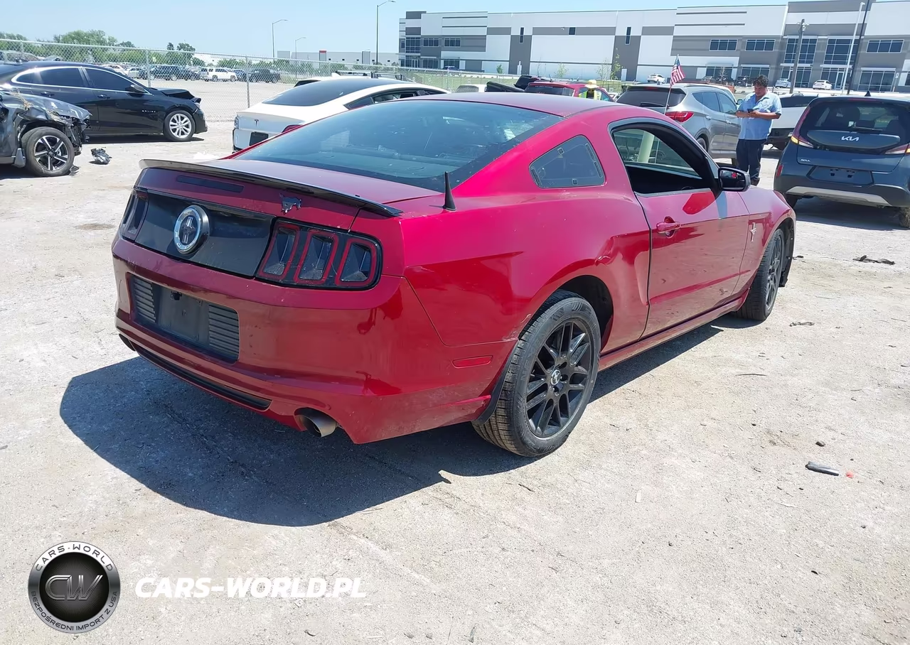 2014 Ford Mustang V6 VIN:1ZVBP8AM0E5274343 - 4