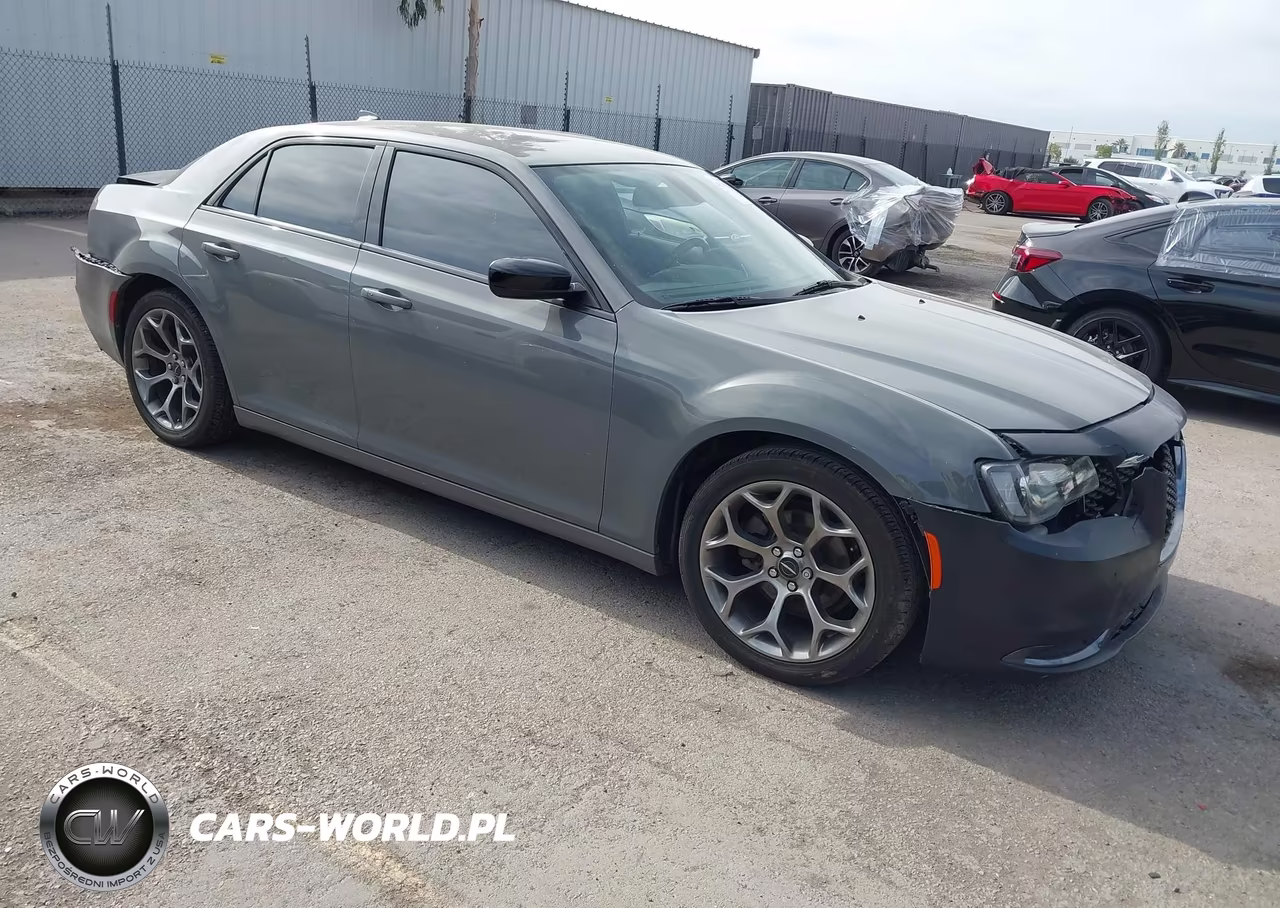 2018 Chrysler 300 Touring – zdjęcie 1 z 16