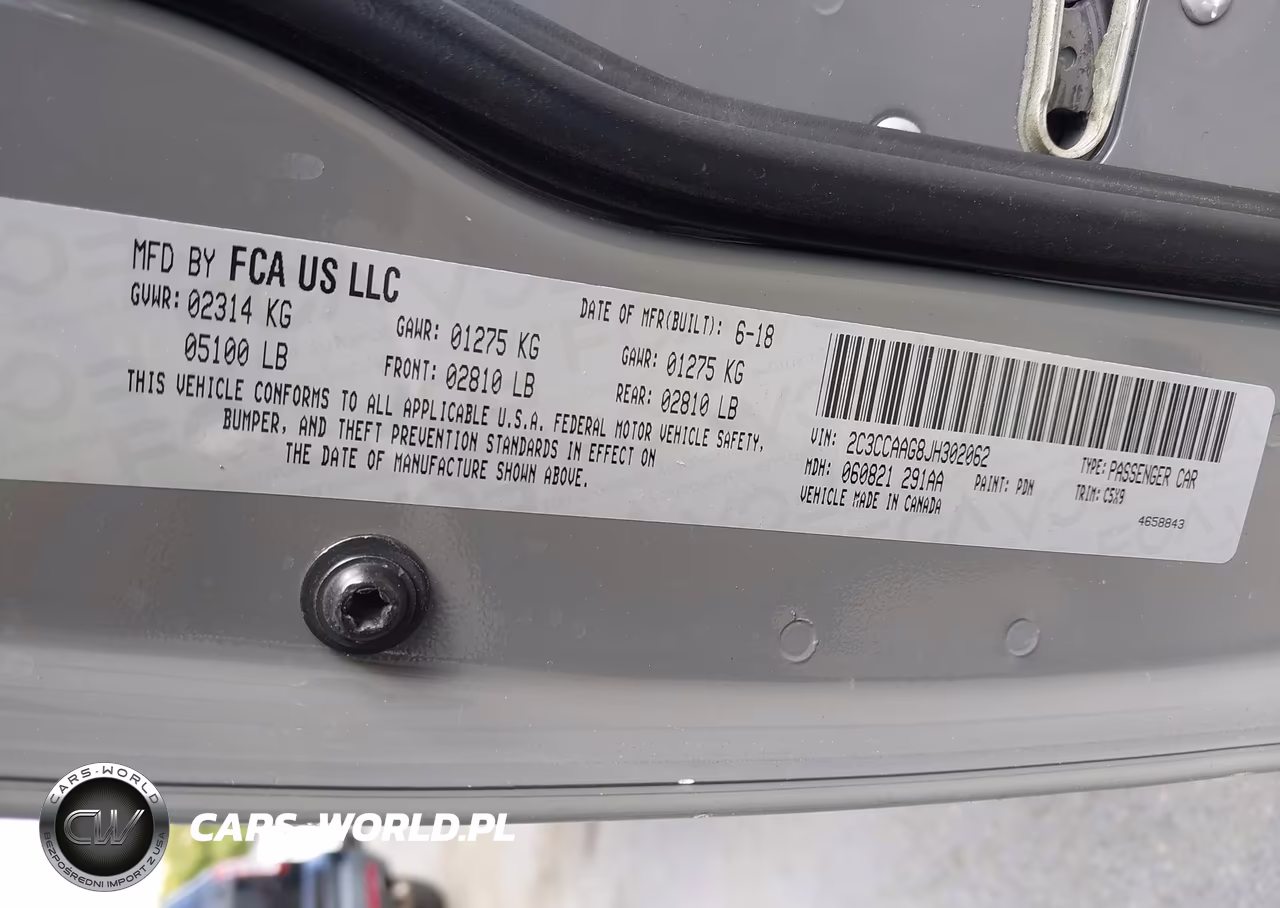 2018 Chrysler 300 Touring VIN:2C3CCAAG8JH302062 - 9