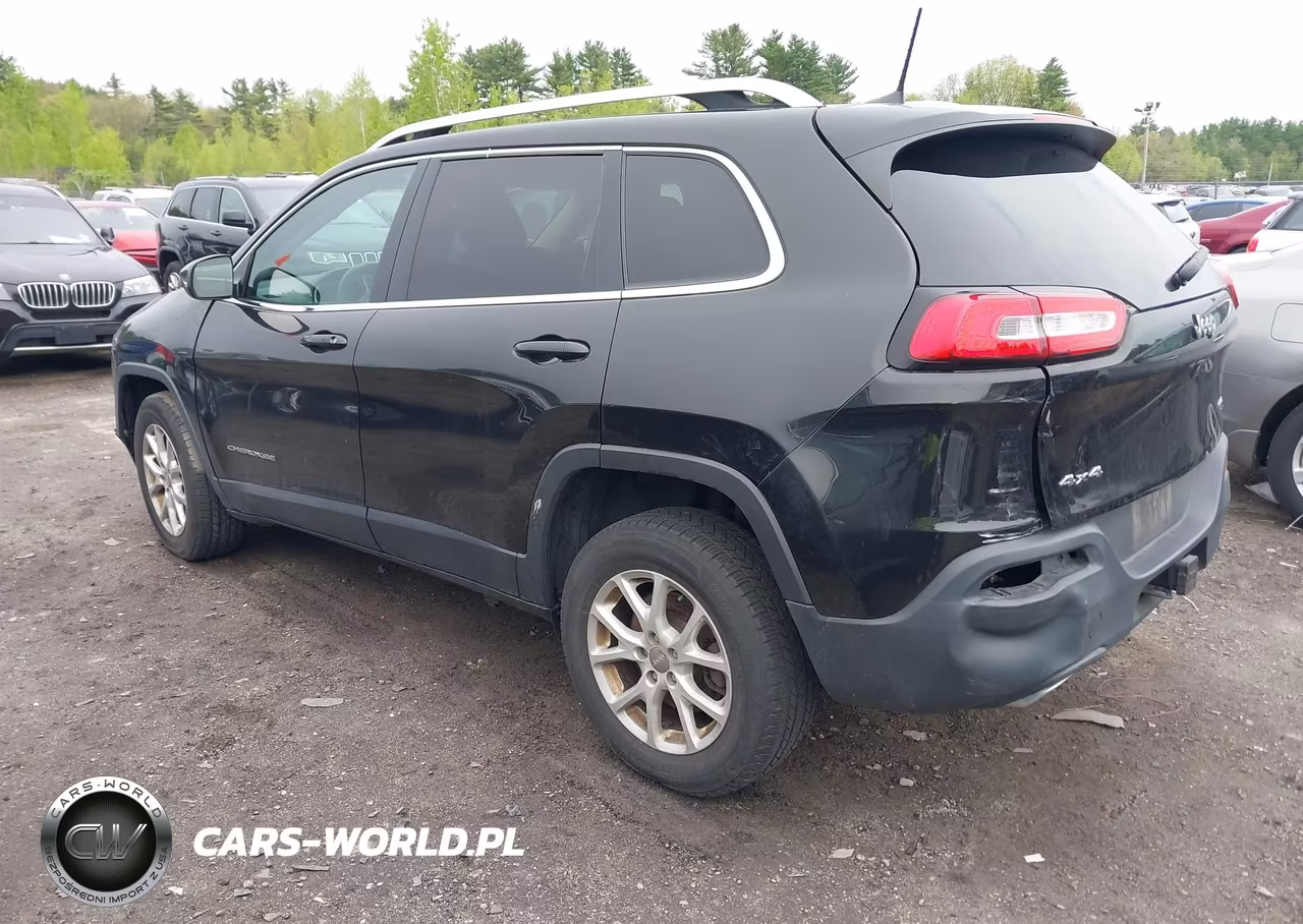 2016 Jeep Cherokee Latitude VIN:1C4PJMCS9GW259366 - 3