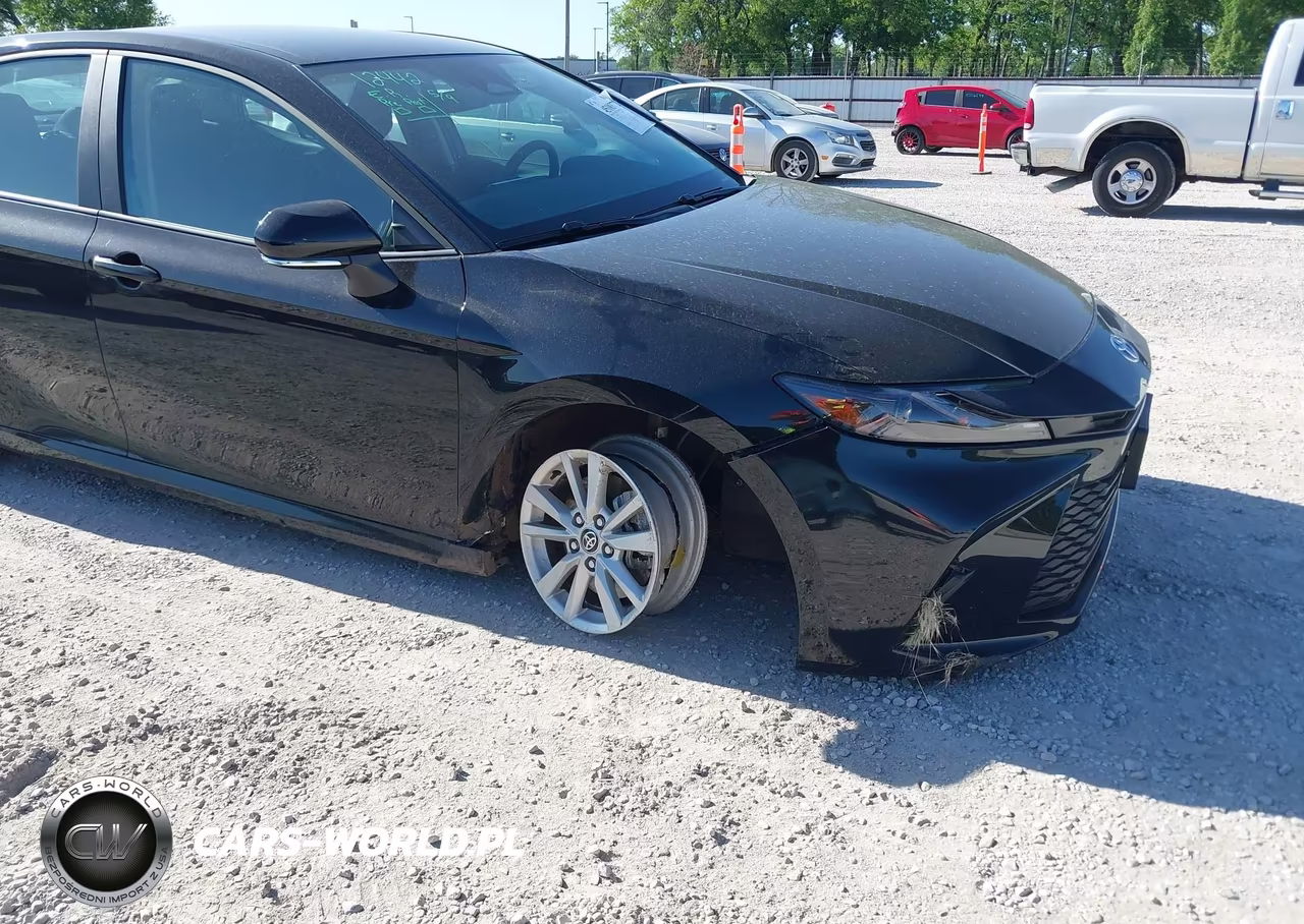 Główne zdjęcie 2026 Toyota Camry Le