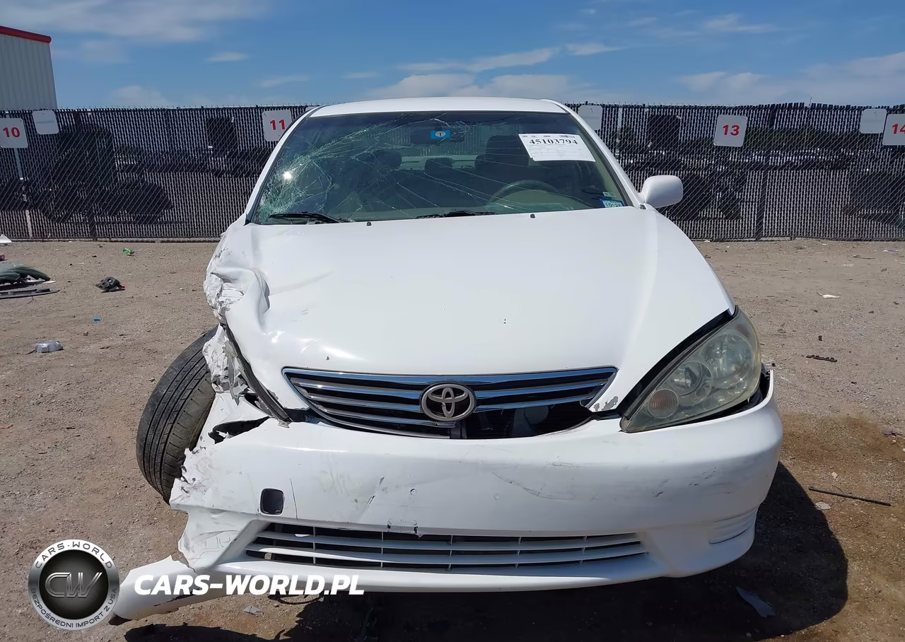2006 Toyota Camry Le VIN:JTDBE32K063049975 - 12
