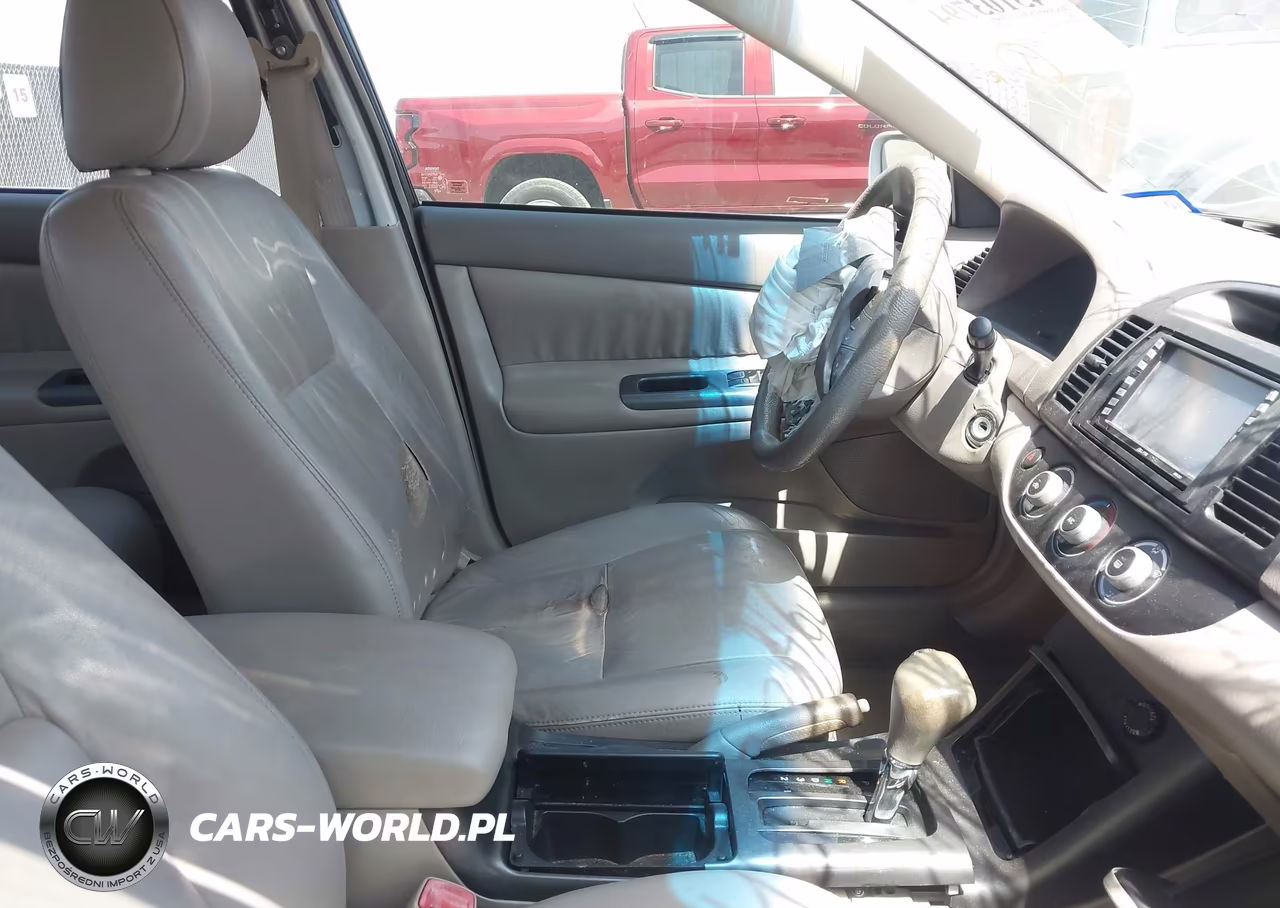 2006 Toyota Camry Le VIN:JTDBE32K063049975 - 5