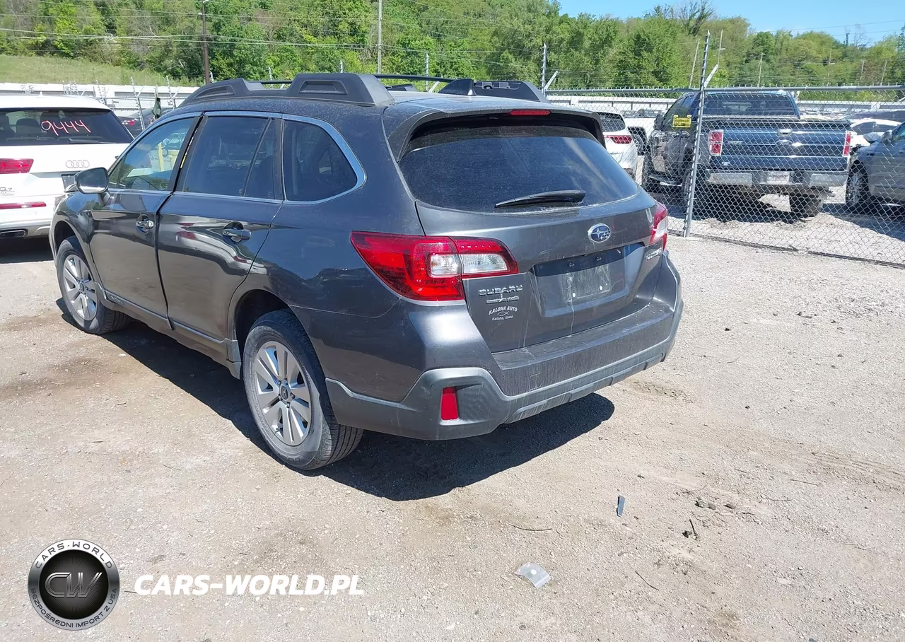 2019 Subaru Outback 2.5I Premium VIN:4S4BSAFCXK3264561 - 3
