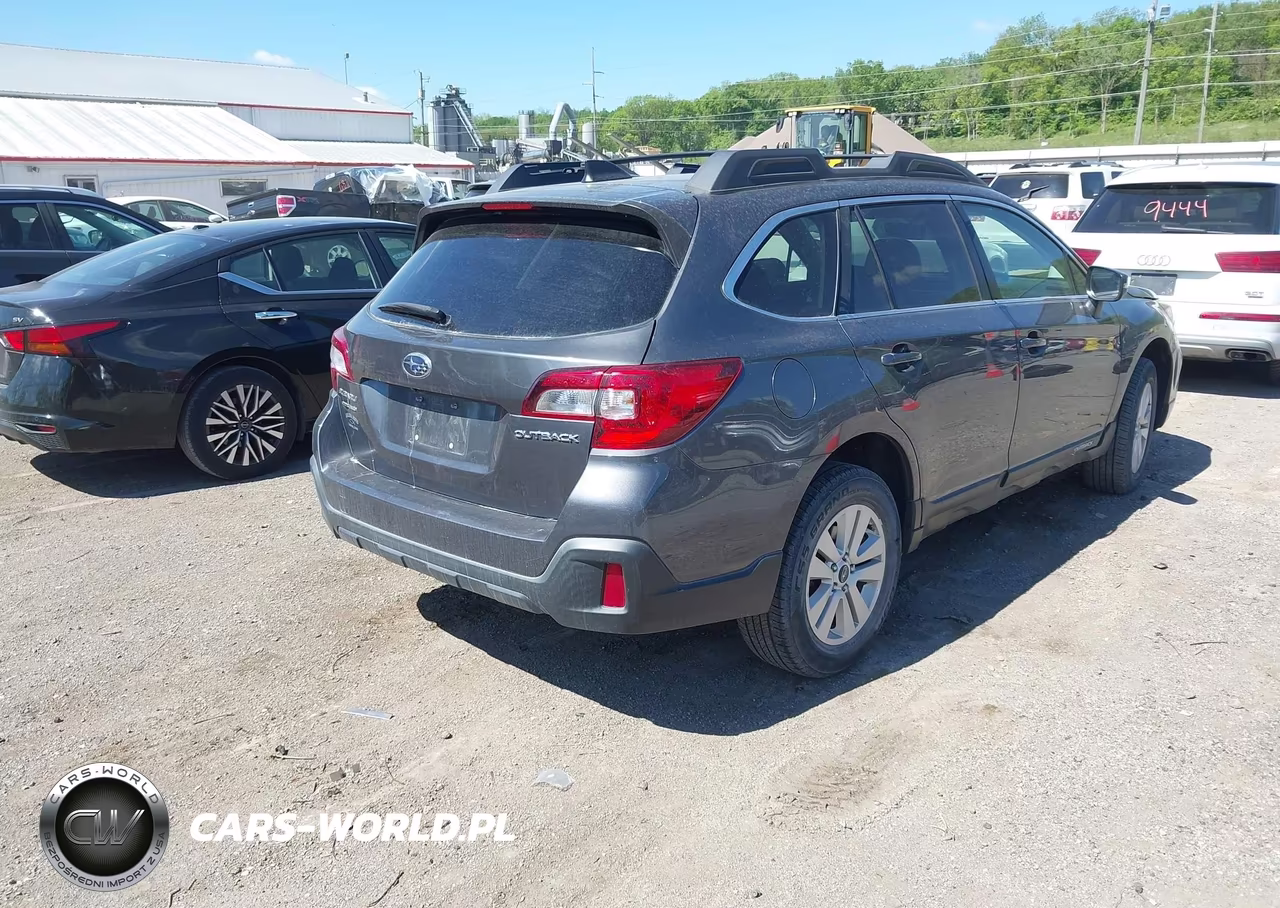 2019 Subaru Outback 2.5I Premium VIN:4S4BSAFCXK3264561 - 4