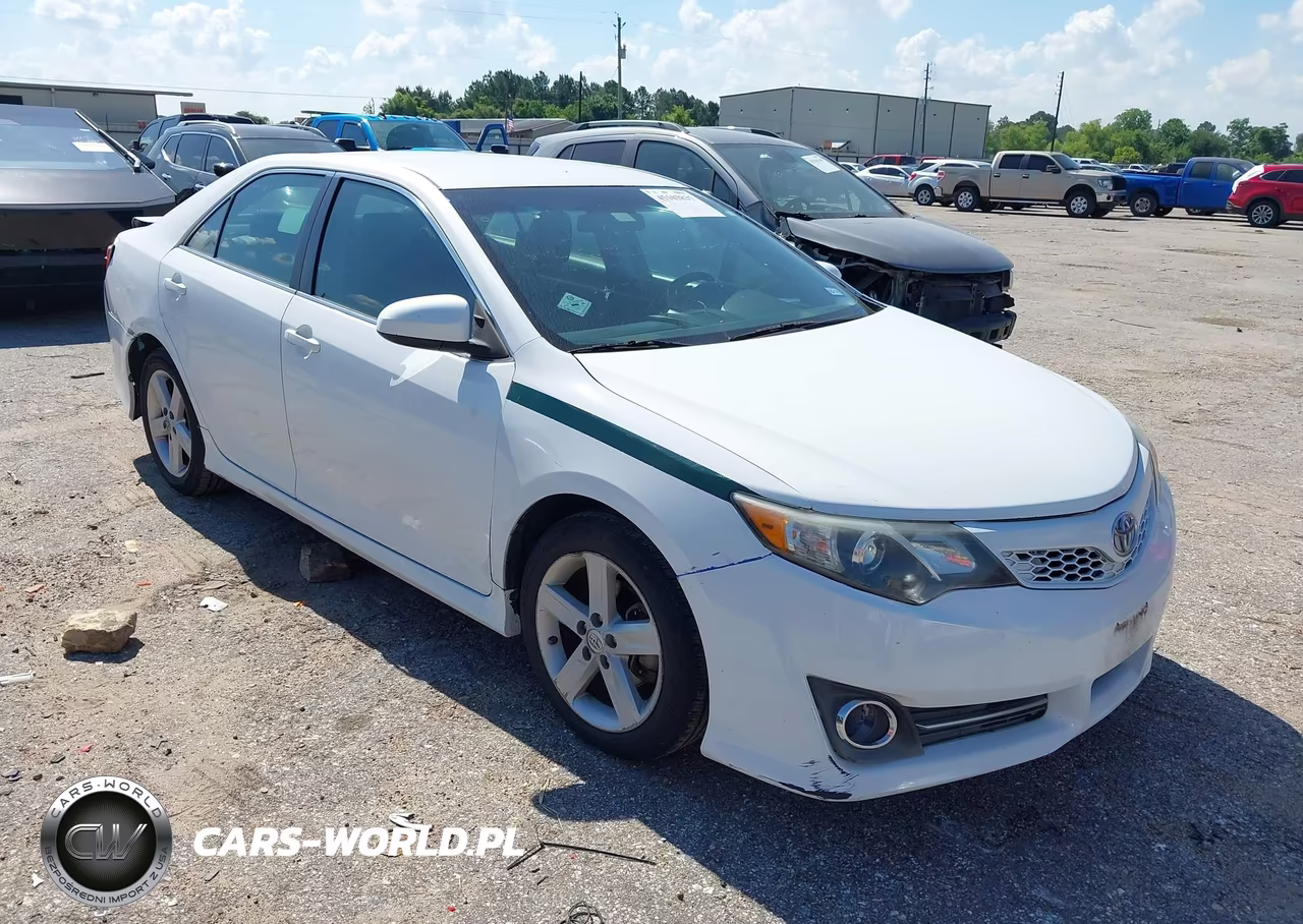 2014 Toyota Camry Se – zdjęcie 1 z 16