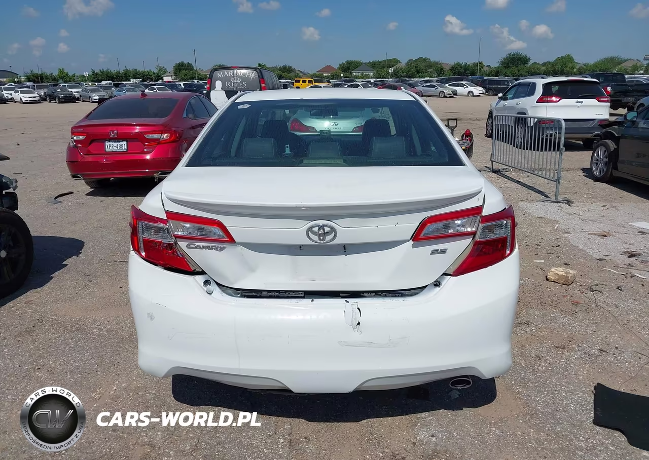 2014 Toyota Camry Se VIN:4T1BF1FK3EU315103 - 16