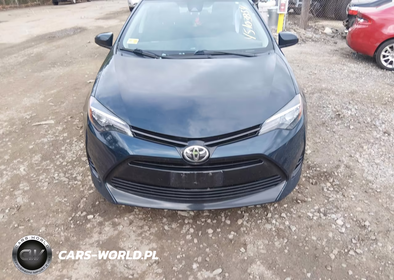 2018 Toyota Corolla Le VIN:2T1BURHE7JC975555 - 12