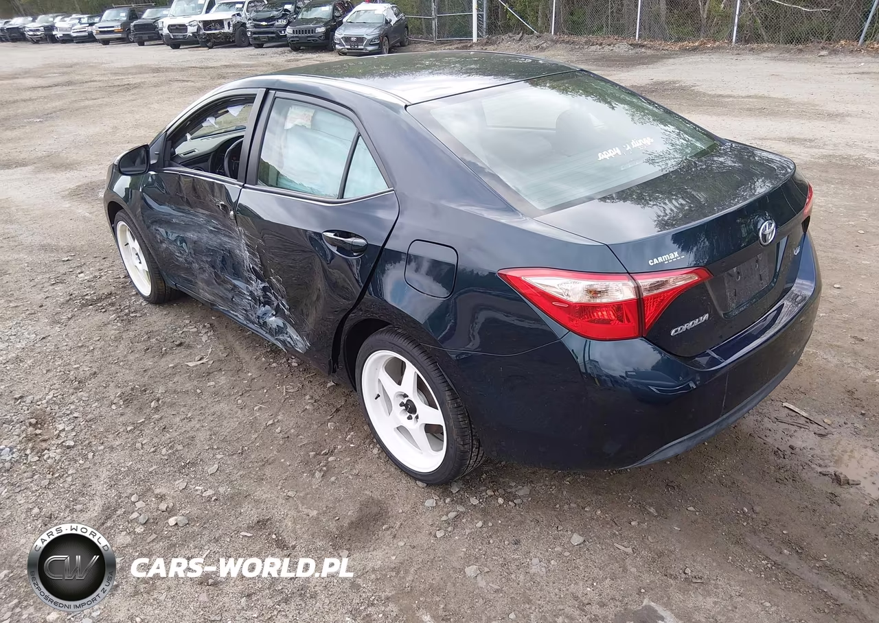 2018 Toyota Corolla Le VIN:2T1BURHE7JC975555 - 3