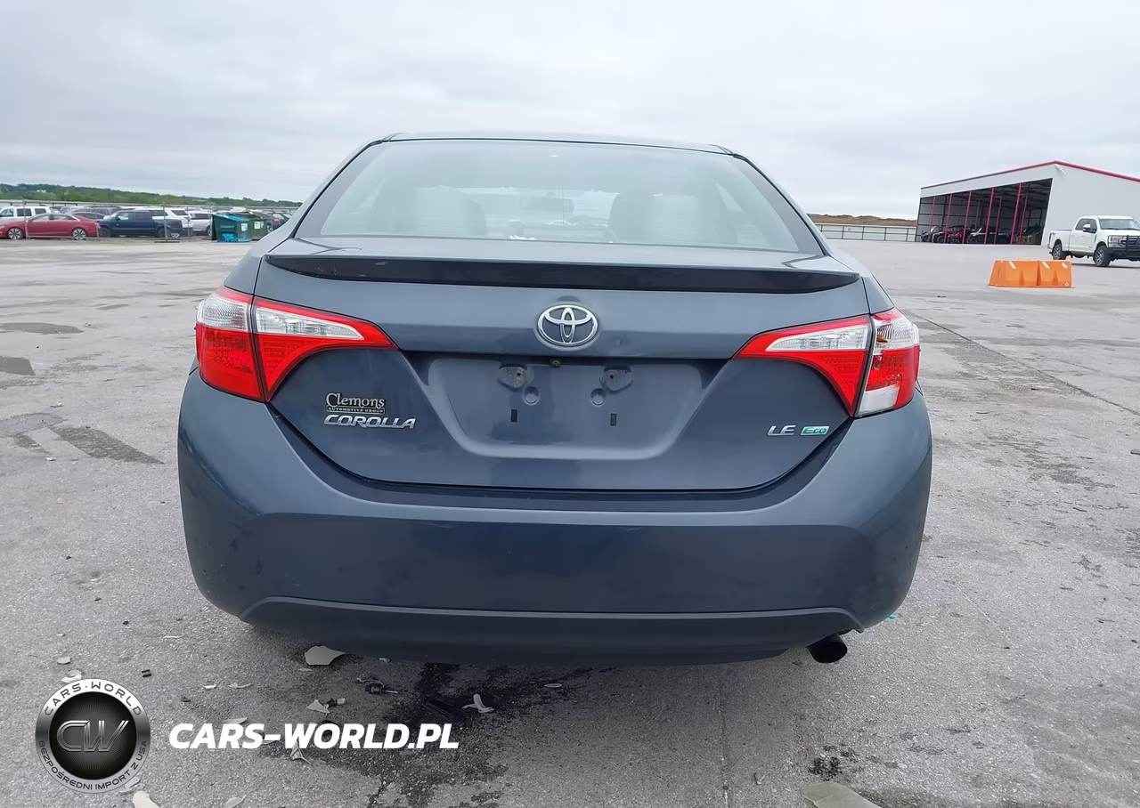 2016 Toyota Corolla Le Plus VIN:5YFBPRHE8GP444932 - 16