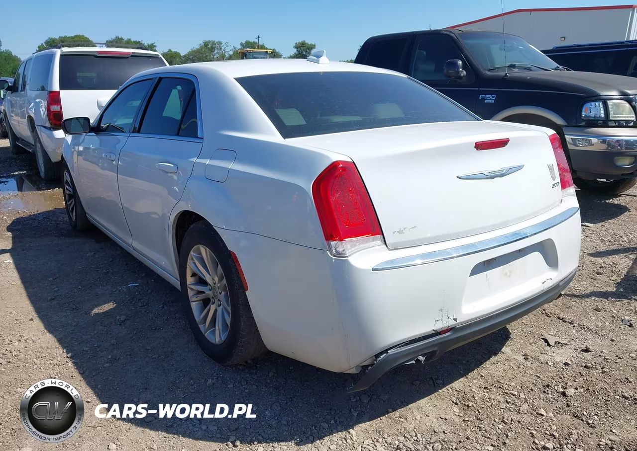 2017 Chrysler 300 Limited VIN:2C3CCAAG1HH662283 - 3