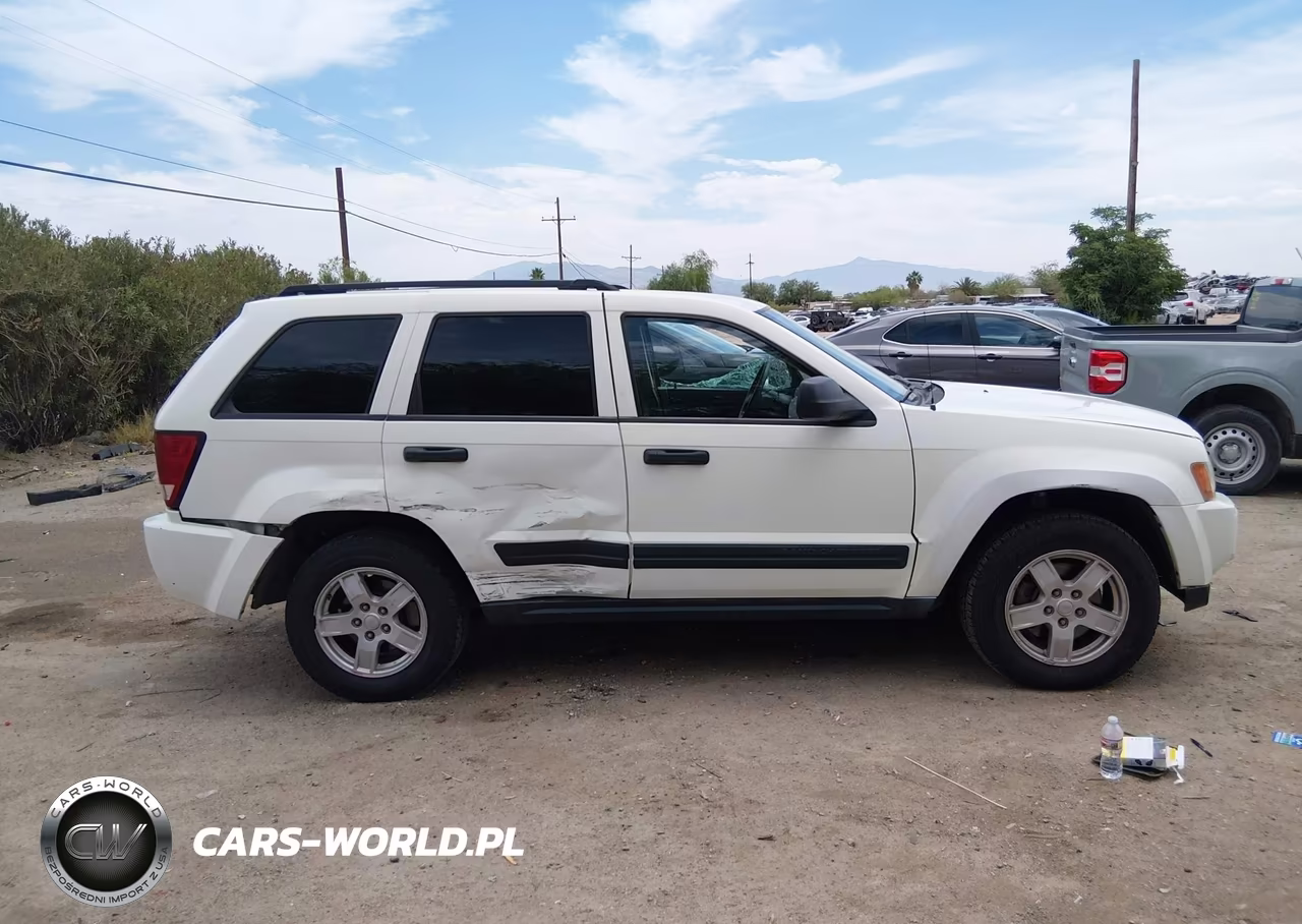 2005 Jeep Grand Cherokee Laredo VIN:1J4GR48K95C607418 - 13