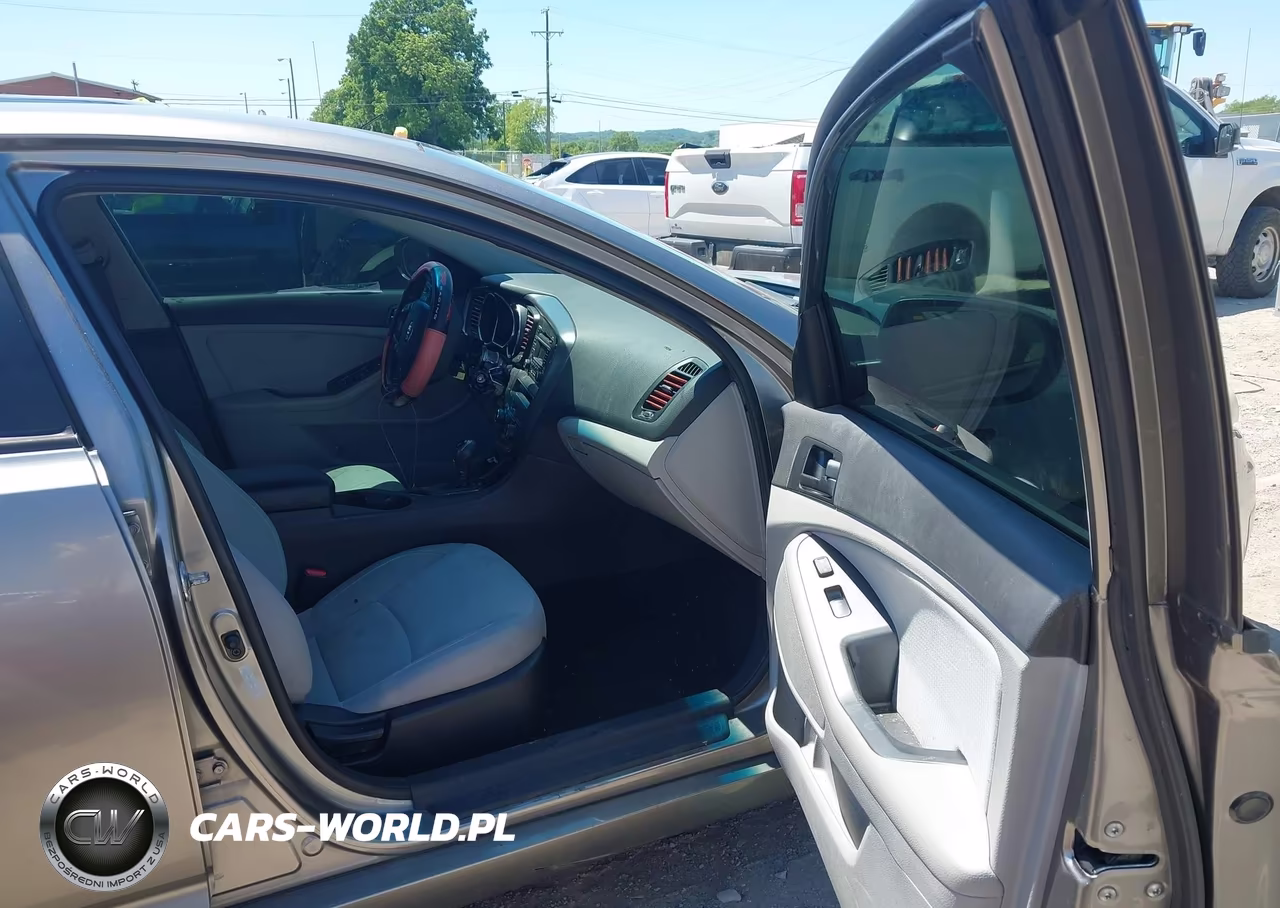 2013 Kia Optima Lx VIN:5XXGM4A75DG224116 - 5