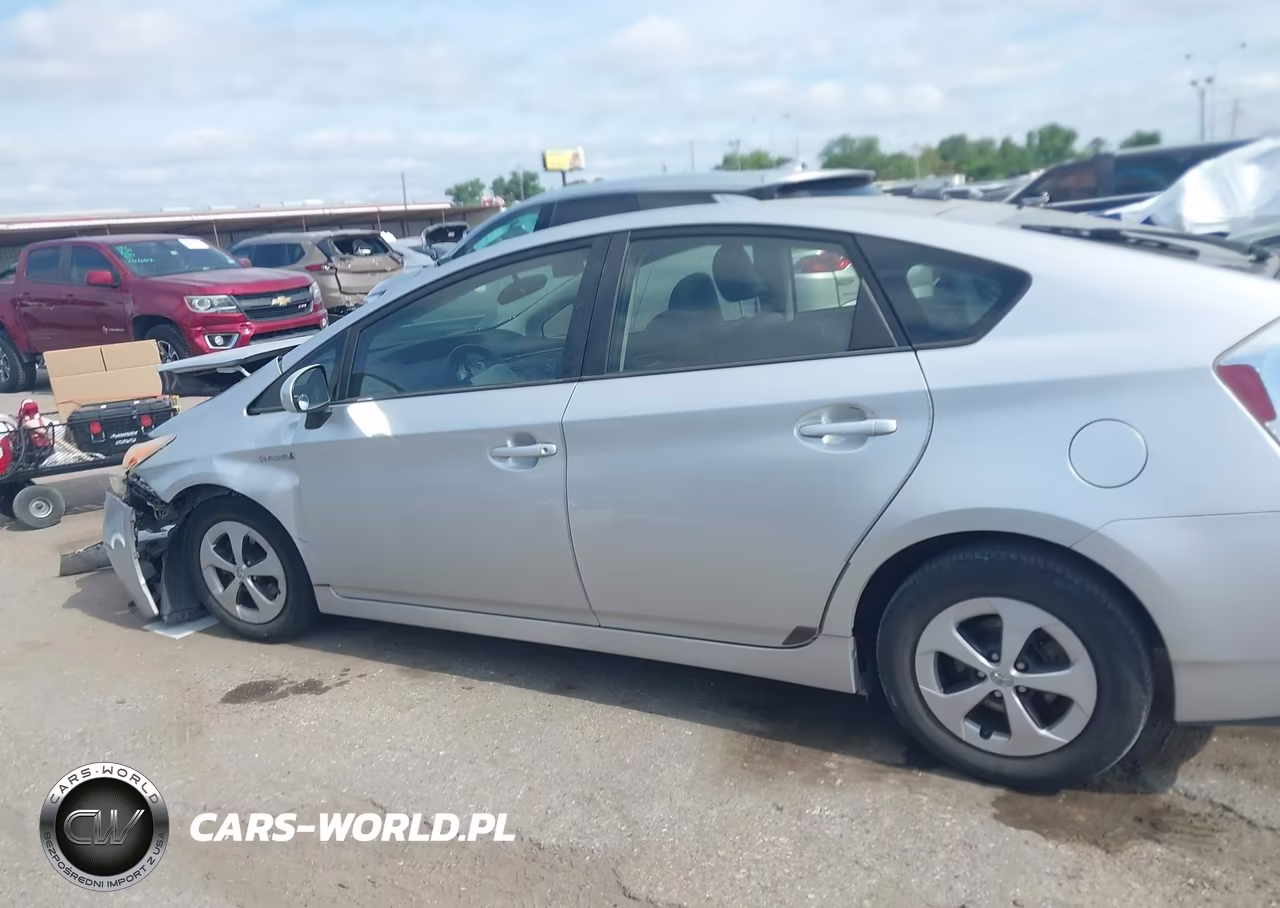2012 Toyota Prius Four VIN:JTDKN3DUXC5457687 - 14