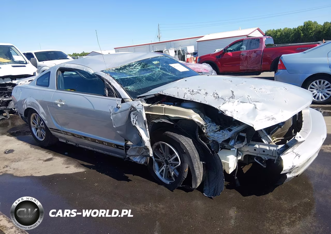 2005 Ford Mustang V6 Deluxe-V6 Premium