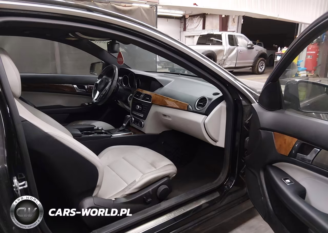 2012 Mercedes-Benz C 250 VIN:WDDGJ4HB6CF911675 - 5