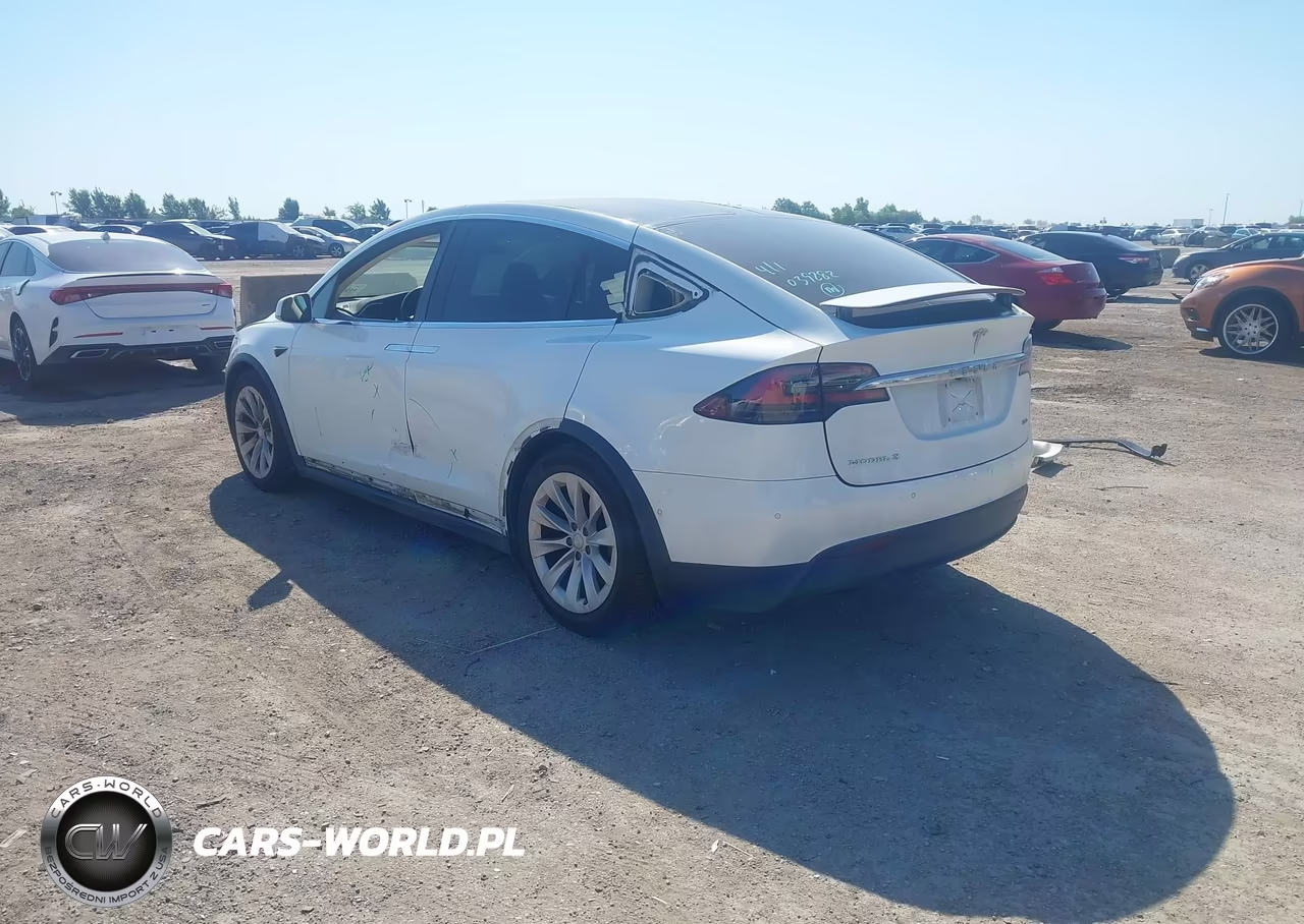 2017 Tesla Model X 100D-75D-90D VIN:5YJXCBE28HF039282 - 3