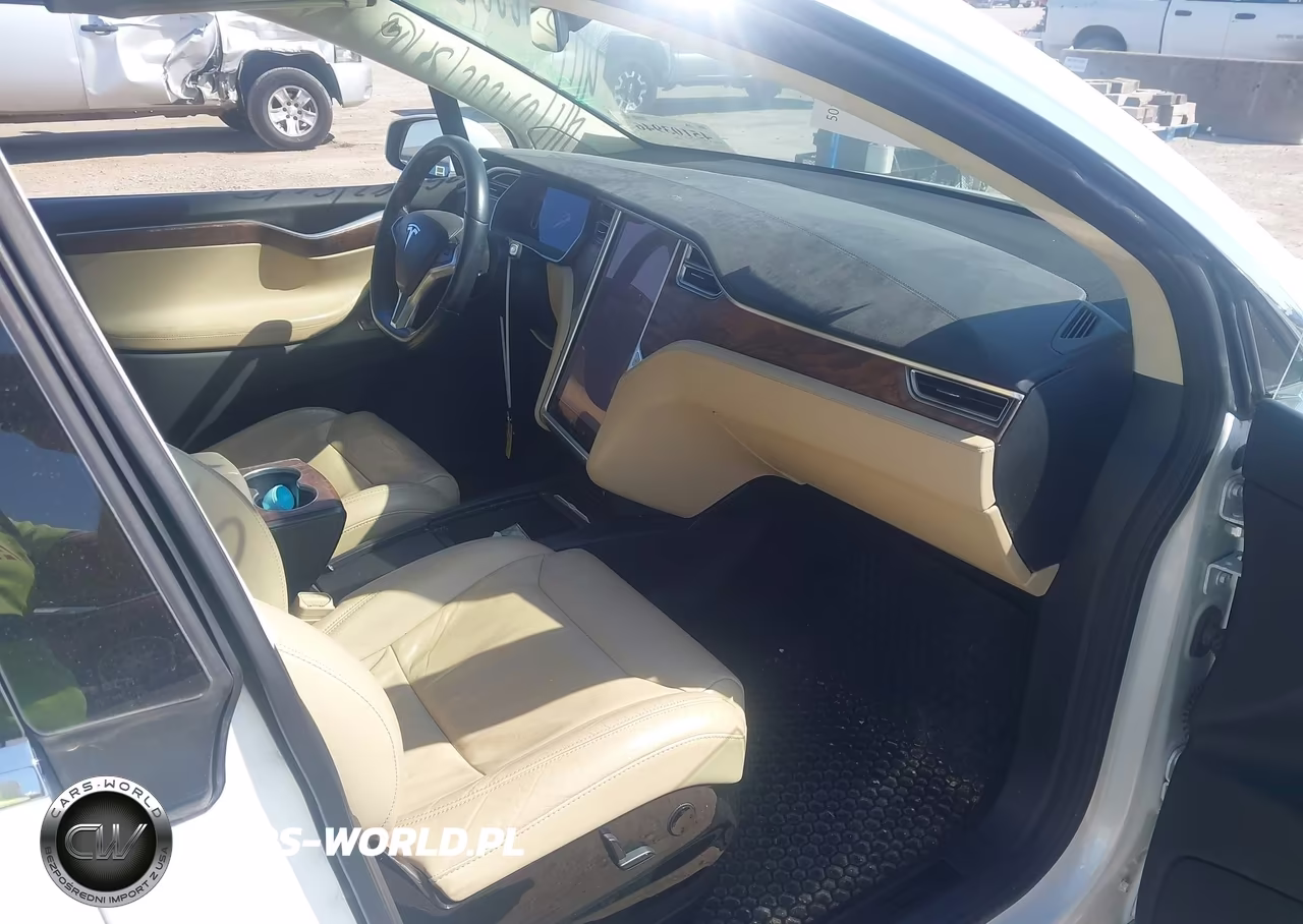 2017 Tesla Model X 100D-75D-90D VIN:5YJXCBE28HF039282 - 5