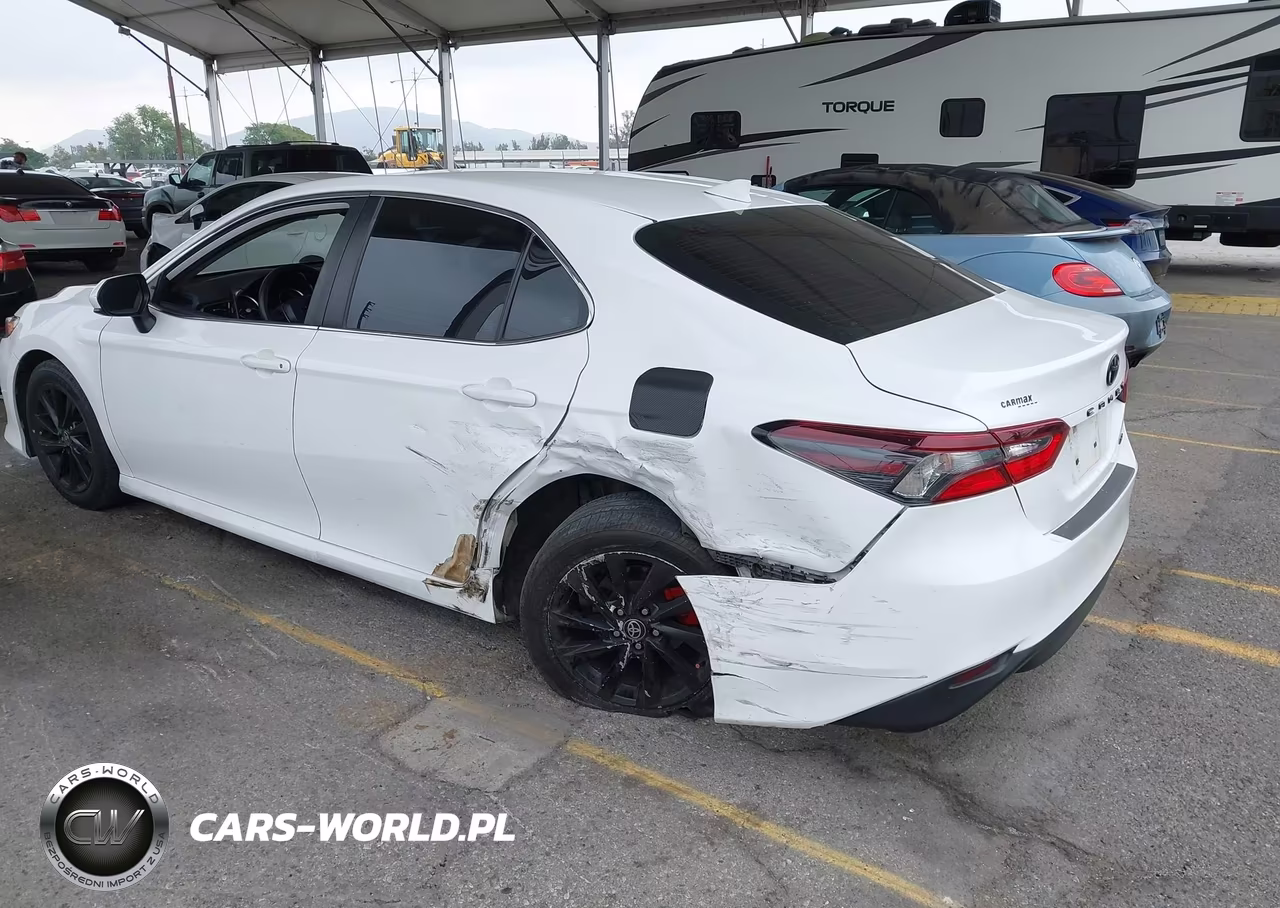 2021 Toyota Camry Le VIN:4T1C11AKXMU589505 - 3