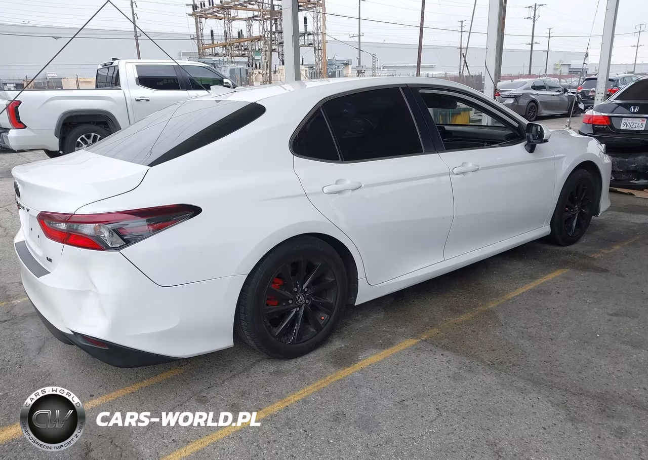 2021 Toyota Camry Le VIN:4T1C11AKXMU589505 - 4