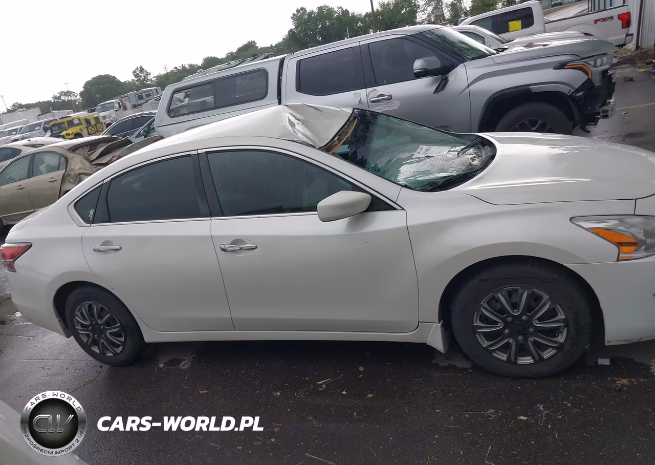 2015 Nissan Altima 2.5 S VIN:1N4AL3AP5FC193395 - 14