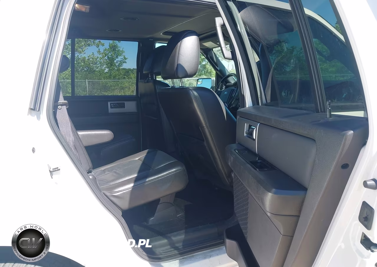 2012 Ford Expedition Limited VIN:1FMJU2A53CEF45420 - 8