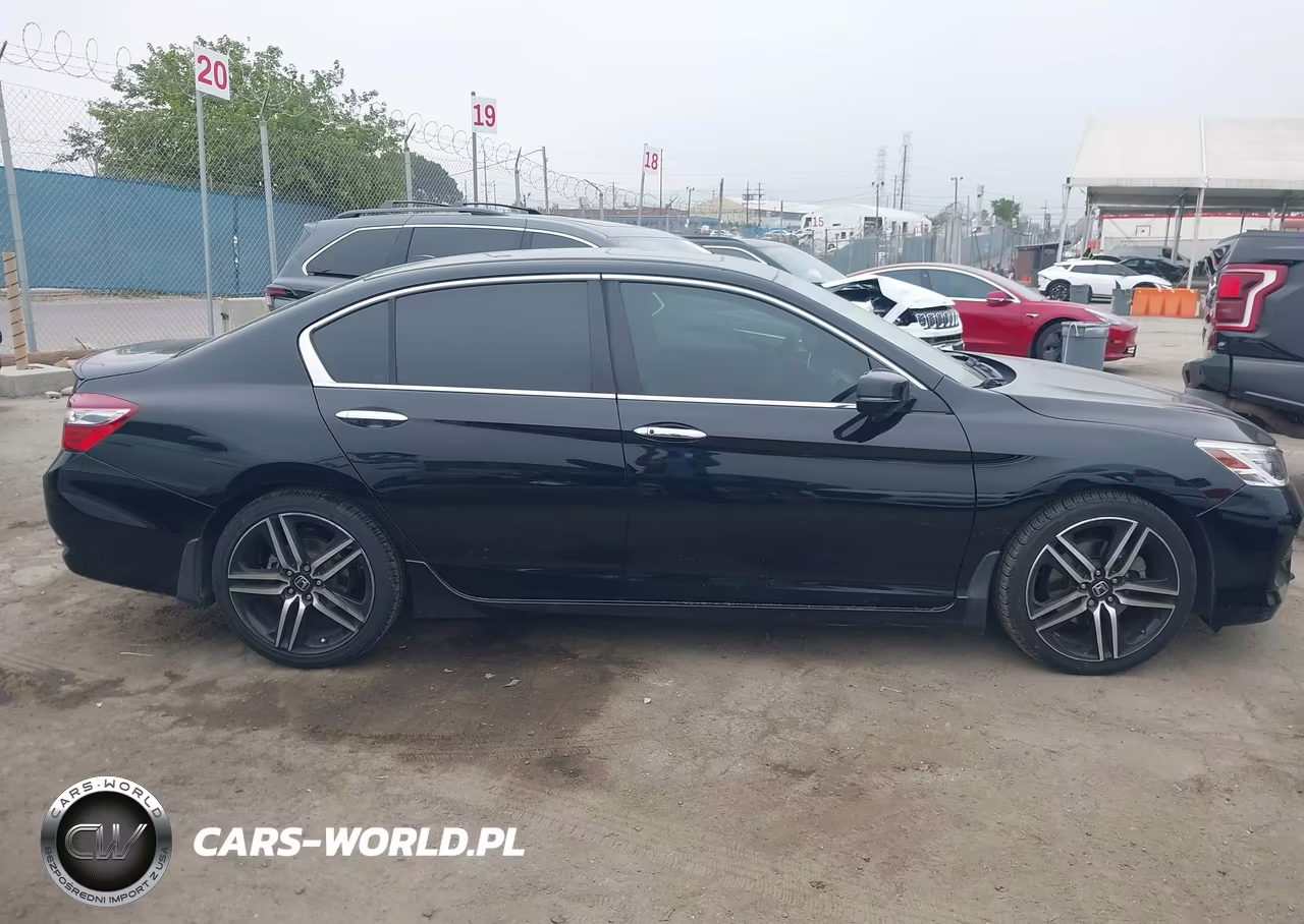 2016 Honda Accord Touring VIN:1HGCR3F90GA008020 - 13