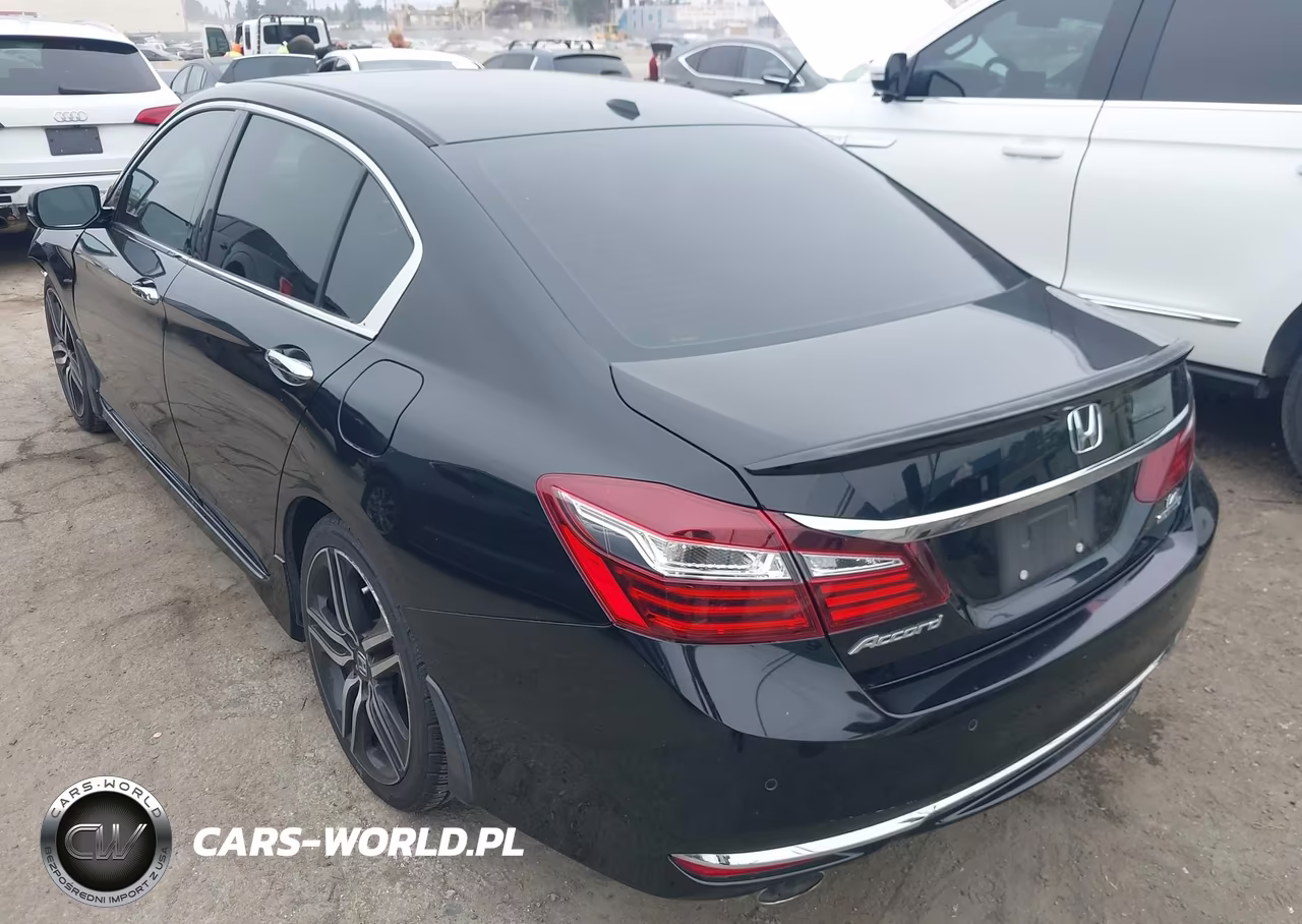 2016 Honda Accord Touring VIN:1HGCR3F90GA008020 - 3