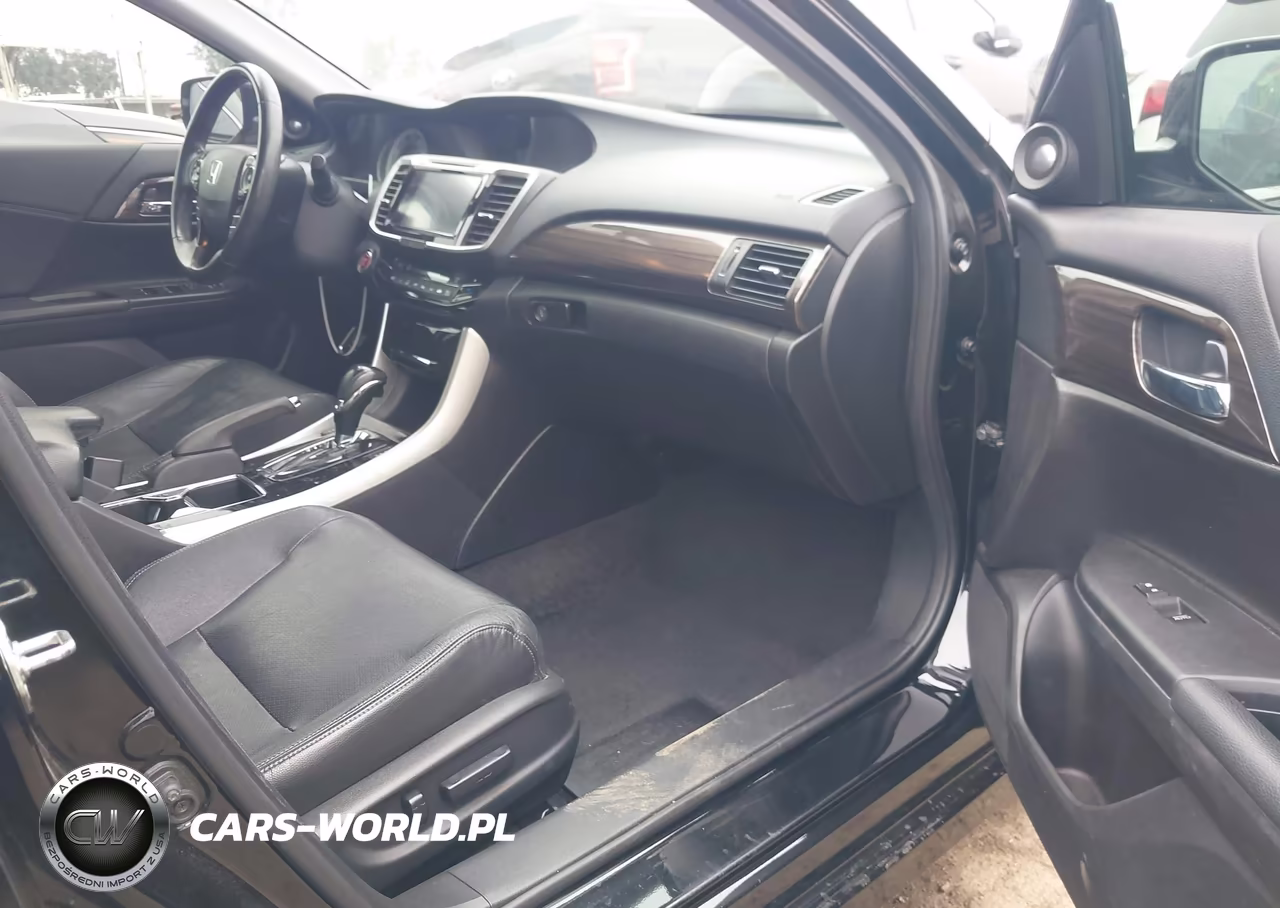 2016 Honda Accord Touring VIN:1HGCR3F90GA008020 - 5