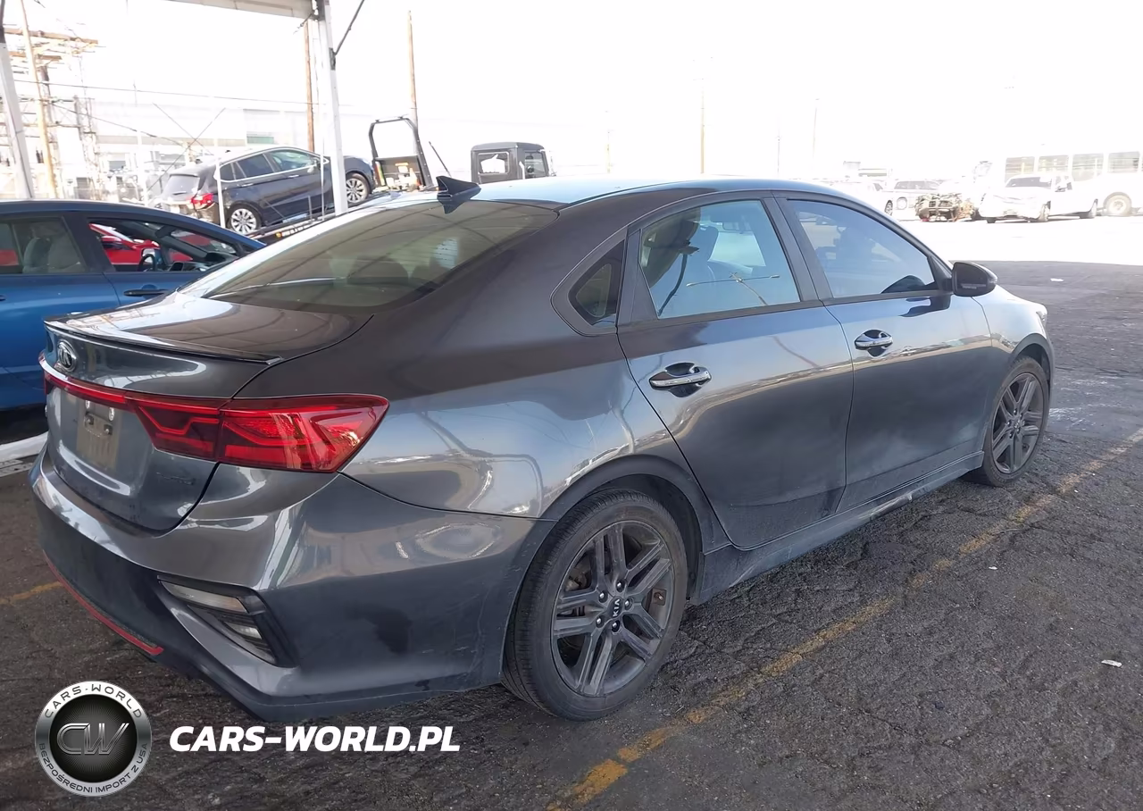 2021 Kia Forte Gt-Line VIN:3KPF34AD3ME299250 - 4
