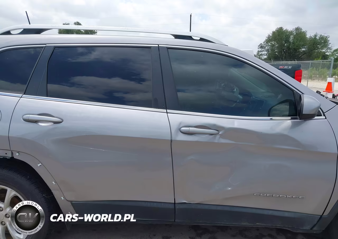2019 Jeep Cherokee Latitude Fwd VIN:1C4PJLCB9KD434665 - 13