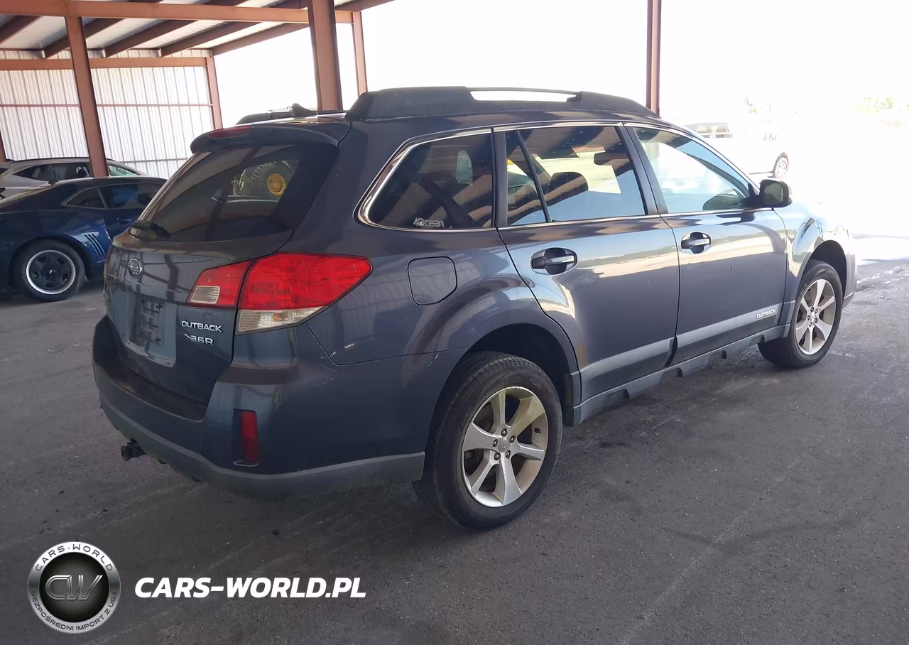 2014 Subaru Outback 3.6R Limited VIN:4S4BRDMC7E2299276 - 4