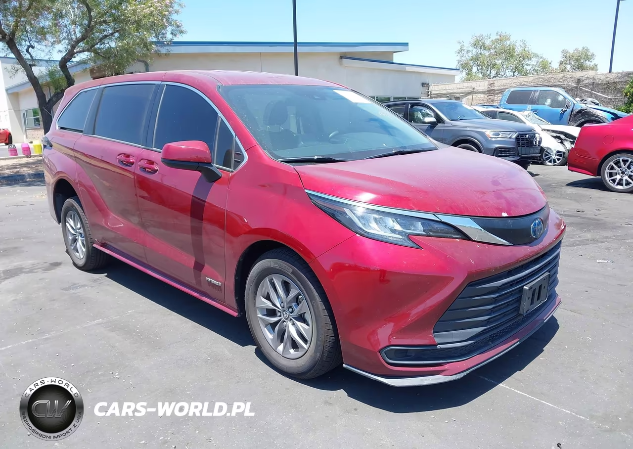 2021 Toyota Sienna Le