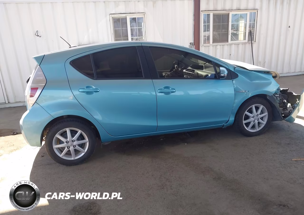 2014 Toyota Prius C Four VIN:JTDKDTB30E1071528 - 14