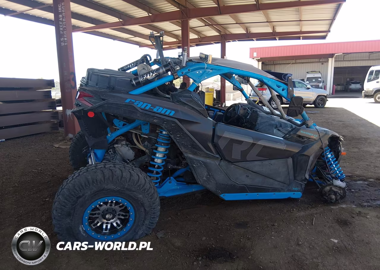 2018 Can-Am Maverick X3 X Rc Turbo R VIN:3JBVVAW44JK000247 - 12