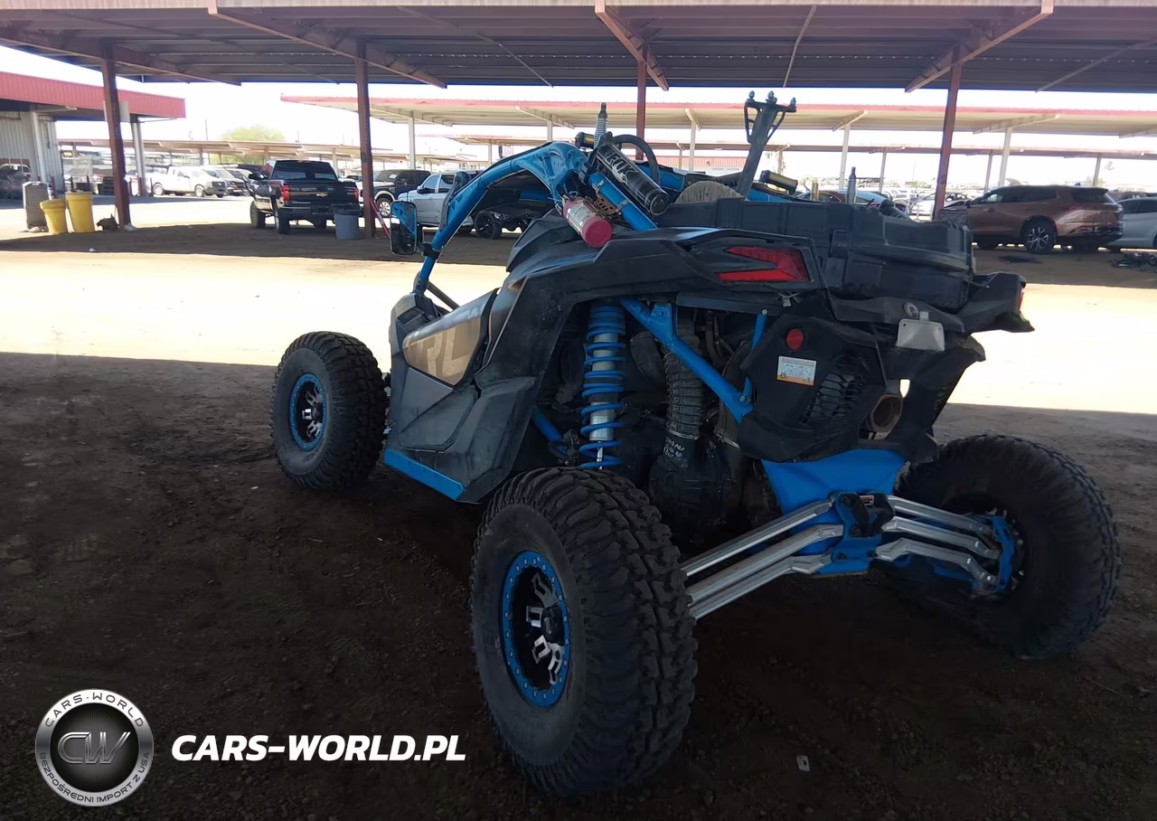 2018 Can-Am Maverick X3 X Rc Turbo R VIN:3JBVVAW44JK000247 - 3