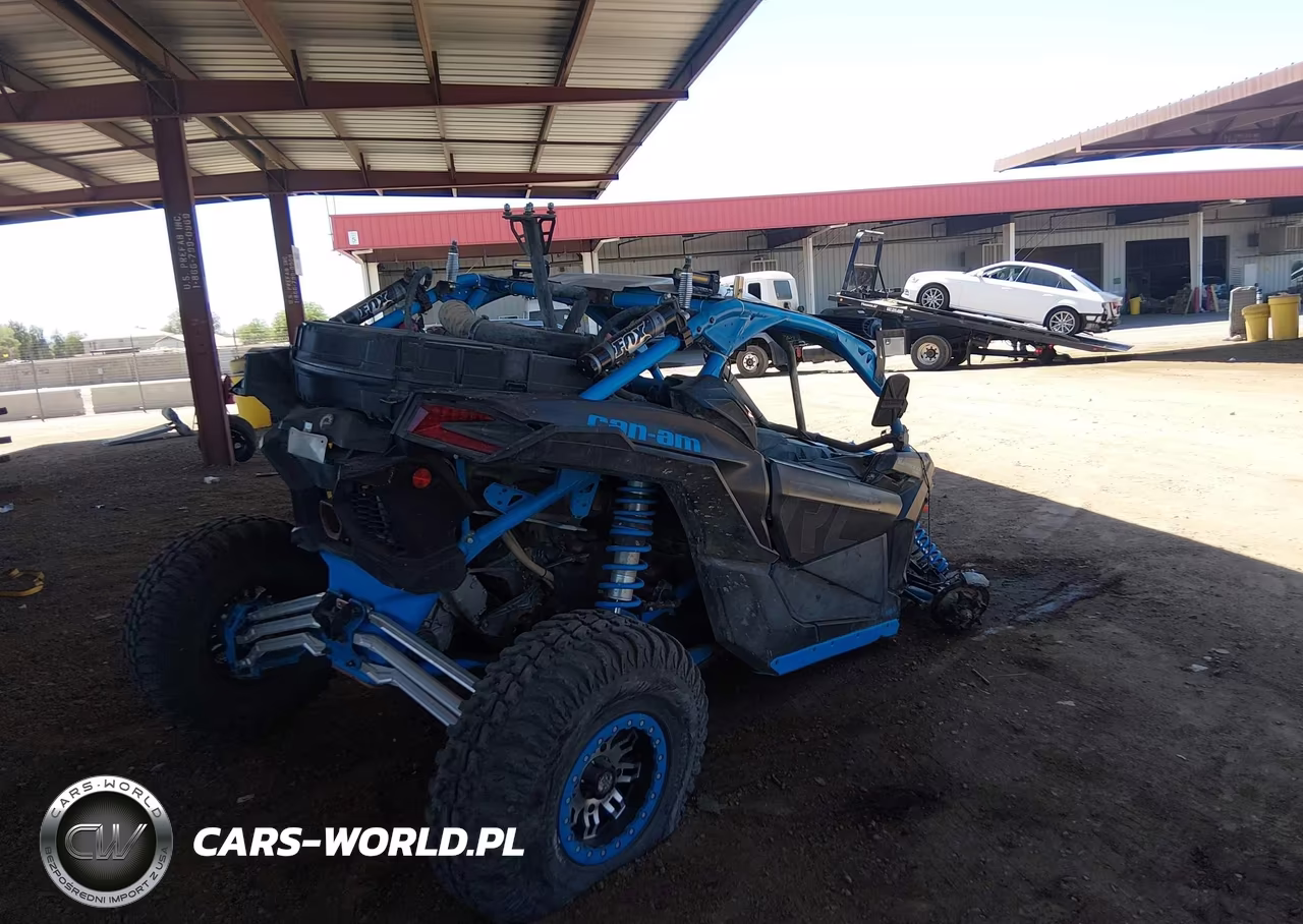 2018 Can-Am Maverick X3 X Rc Turbo R VIN:3JBVVAW44JK000247 - 4
