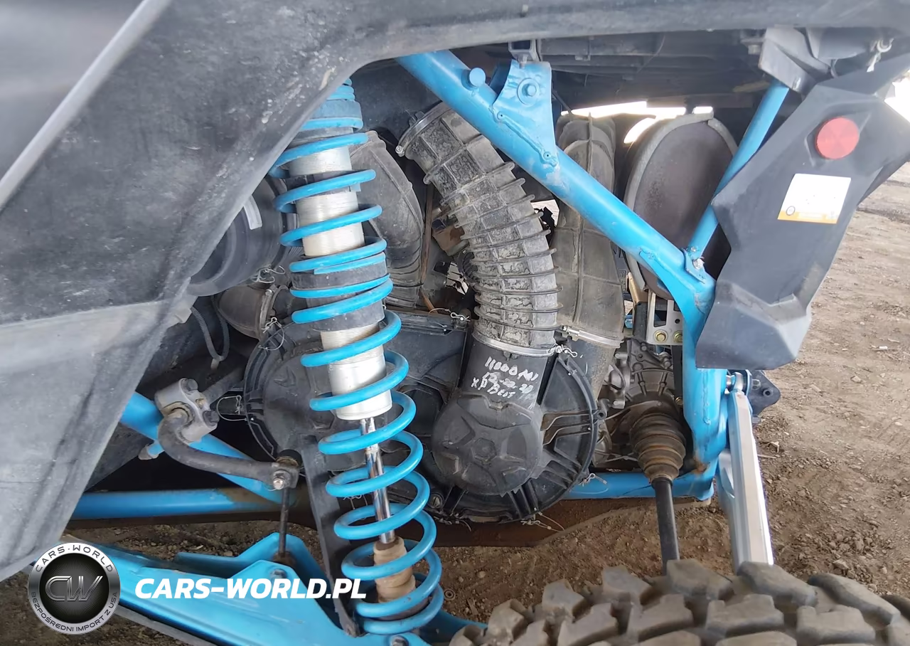 2018 Can-Am Maverick X3 X Rc Turbo R VIN:3JBVVAW44JK000247 - 9