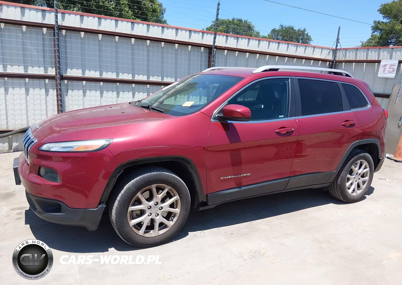2015 Jeep Cherokee Latitude VIN:1C4PJLCS2FW671668 - 14