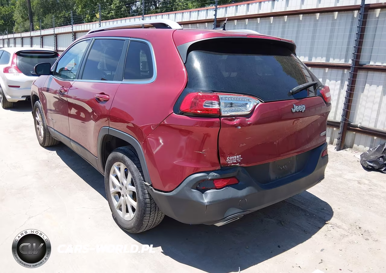 2015 Jeep Cherokee Latitude VIN:1C4PJLCS2FW671668 - 3