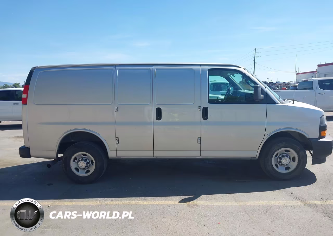 2018 Chevrolet Express 2500 Work Van VIN:1GCWGAFG4J1272756 - 15